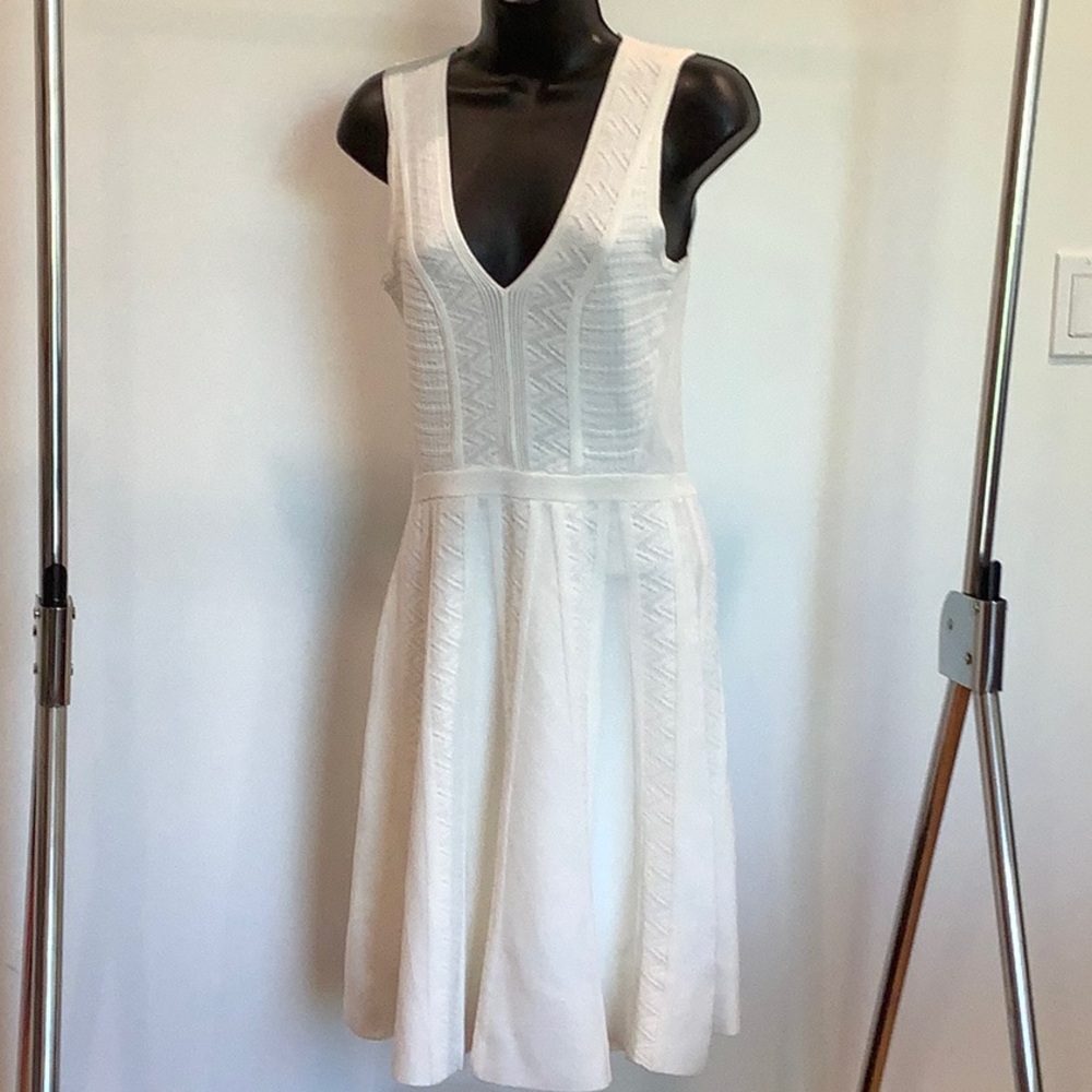 NWT John + Jenn Chalk V-Neck Sweater Knit Dress, Medium